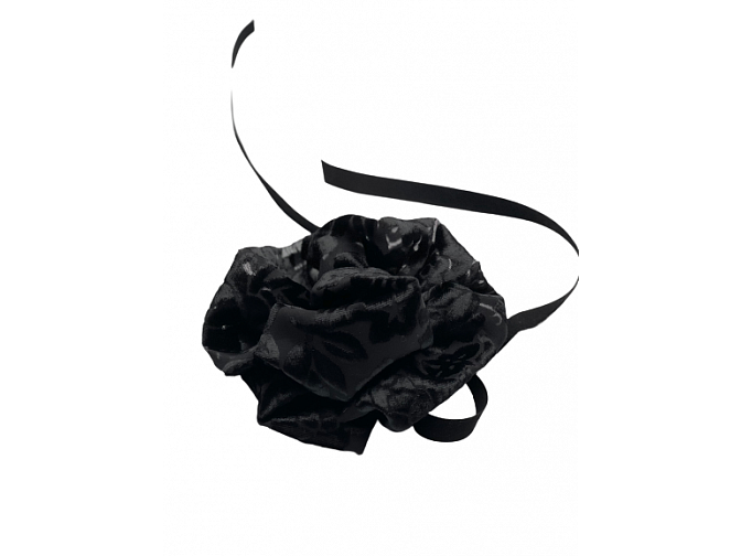 Klasikinio stiliaus kaklo papuošalas juodos spalvos rankų darbas
